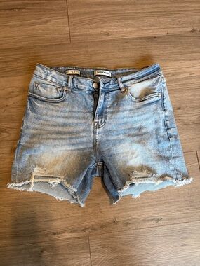 Vigoss Light Wash Distressed Denim Shorts